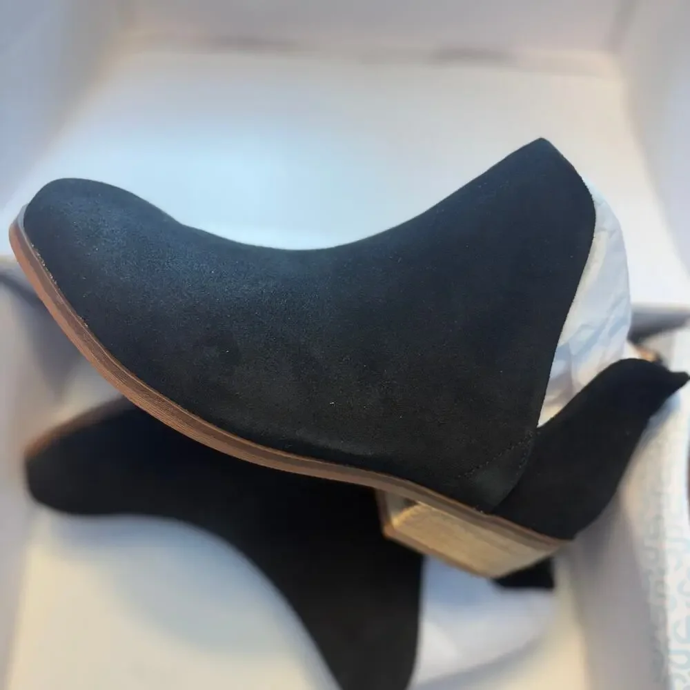 SoftWalk Rylee Boots 5.5 Black Suede NWT Ankle Booties Soft Walk Comfort Boho